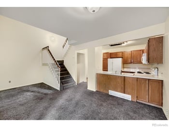 2112 Meadow Ct, Longmont, CO 80501
