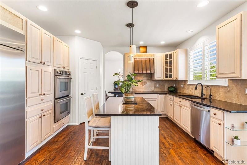 22045 E Hoover Dr, Aurora, CO 80016