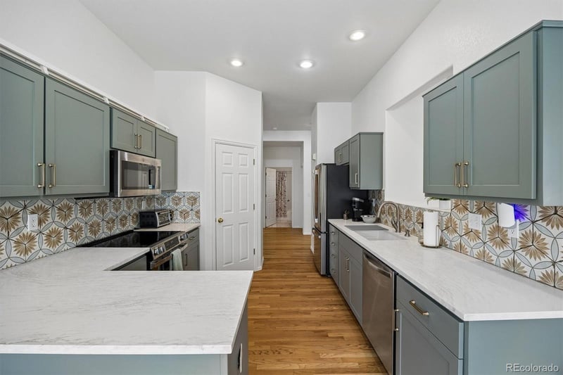 6392 Coors Ln, Arvada, CO 80004