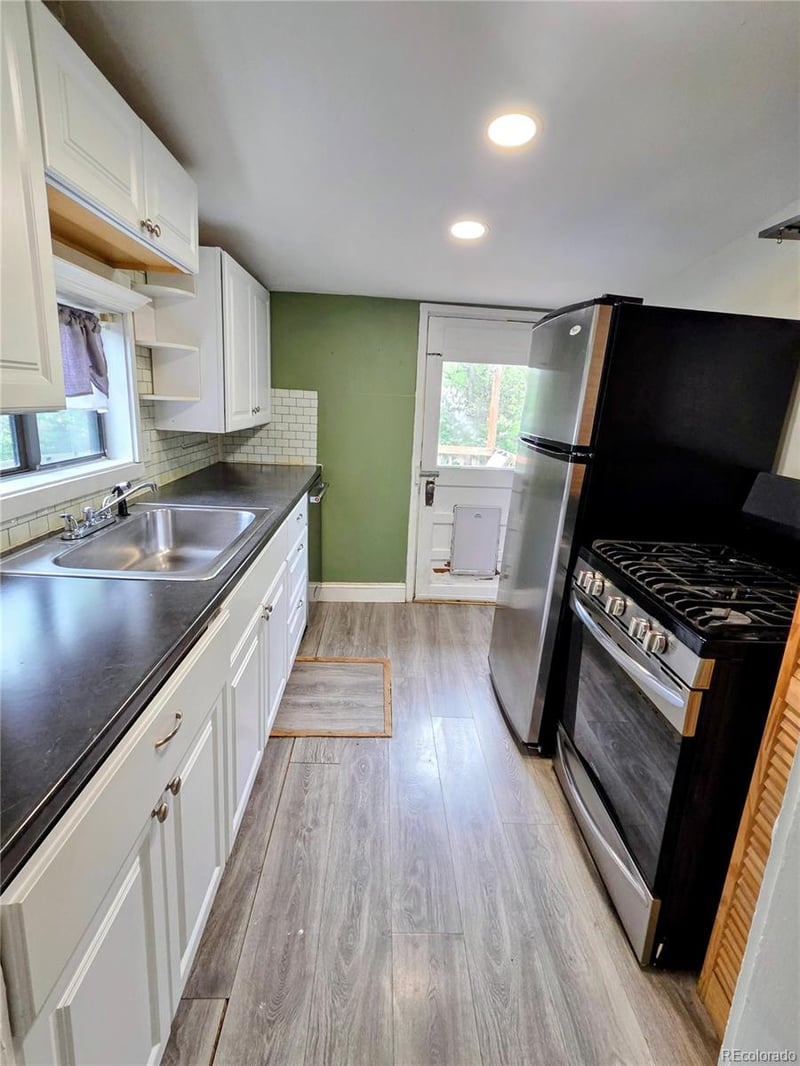 11690 W Pleasant Ave, Lakewood, CO 80401