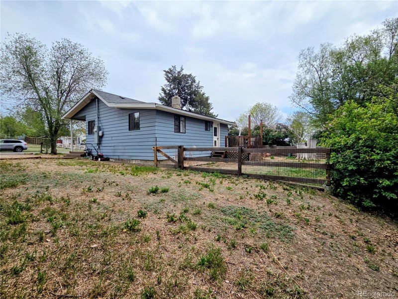 11690 W Pleasant Ave, Lakewood, CO 80401