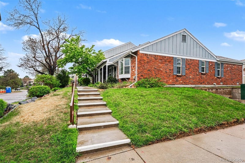 2594 Geddes Ave, Centennial, CO 80122