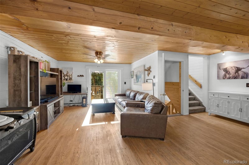 1276 Pinewood Rd, Florissant, CO 80816