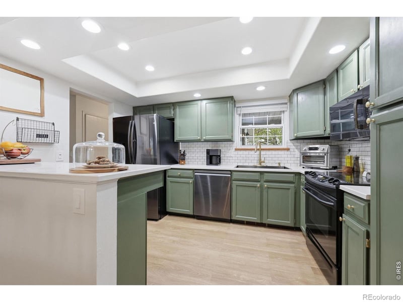 2598 Vaughn Way #B, Aurora, CO 80014