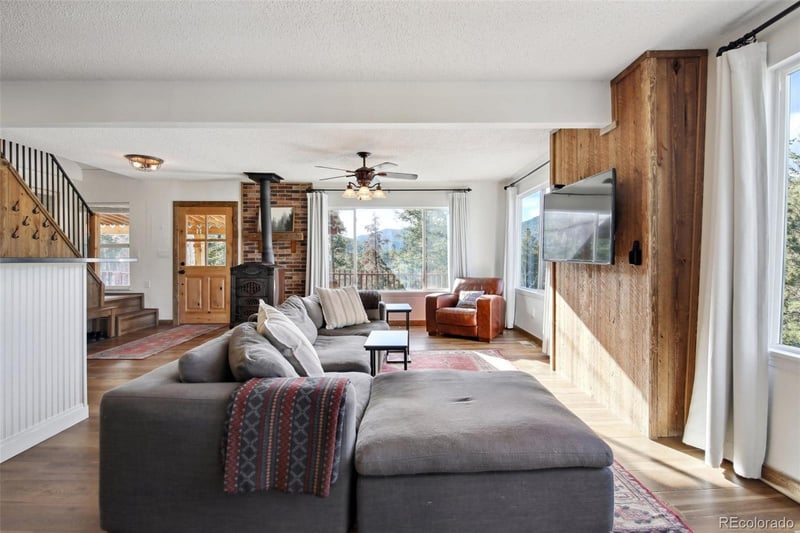 7952 Kunst Rd, Golden, CO 80403