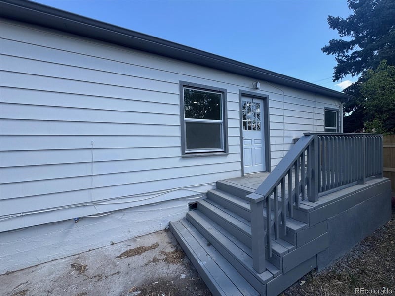 1315 Knox Ct, Denver, CO 80219