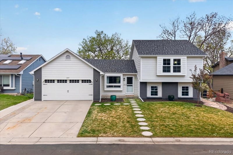 8697 Aspen Cir, Parker, CO 80134