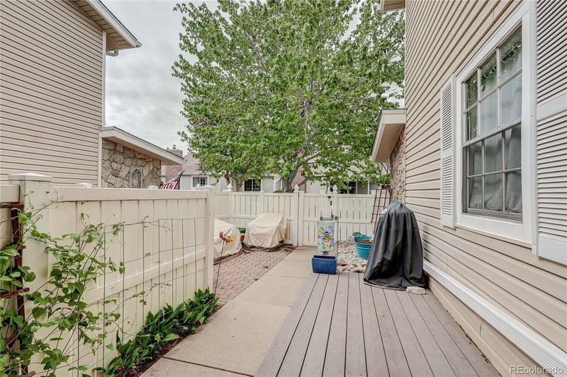 2784 Heather Gardens Way, Aurora, CO 80014
