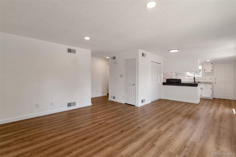 9901 Evans Ave #17A, Aurora, CO 80247