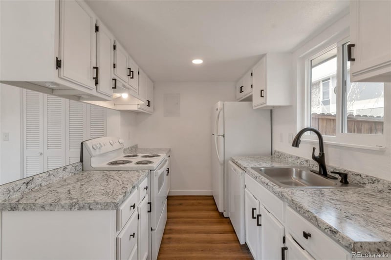 9901 Evans Ave #17A, Aurora, CO 80247