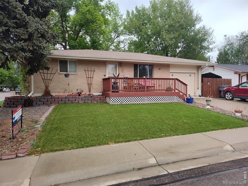 2 Forsyth Dr, Longmont, CO 80504