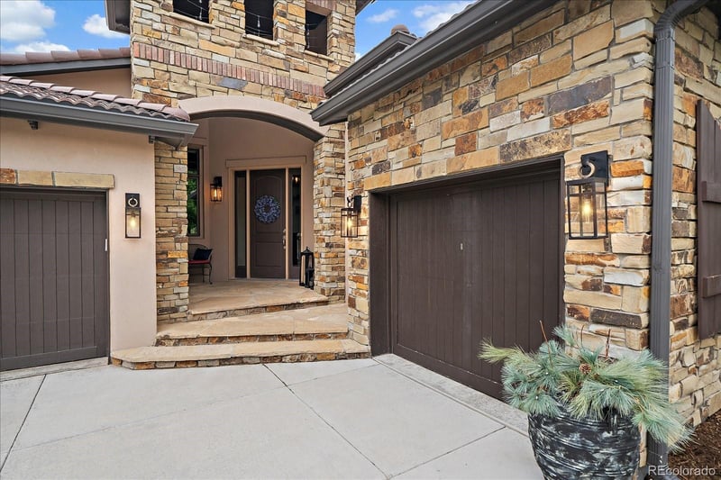 8000 Raphael Ln, Littleton, CO 80125