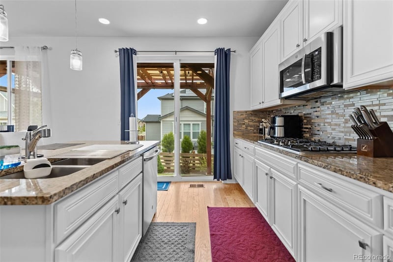 1013 Pinecliff Dr, Erie, CO 80516