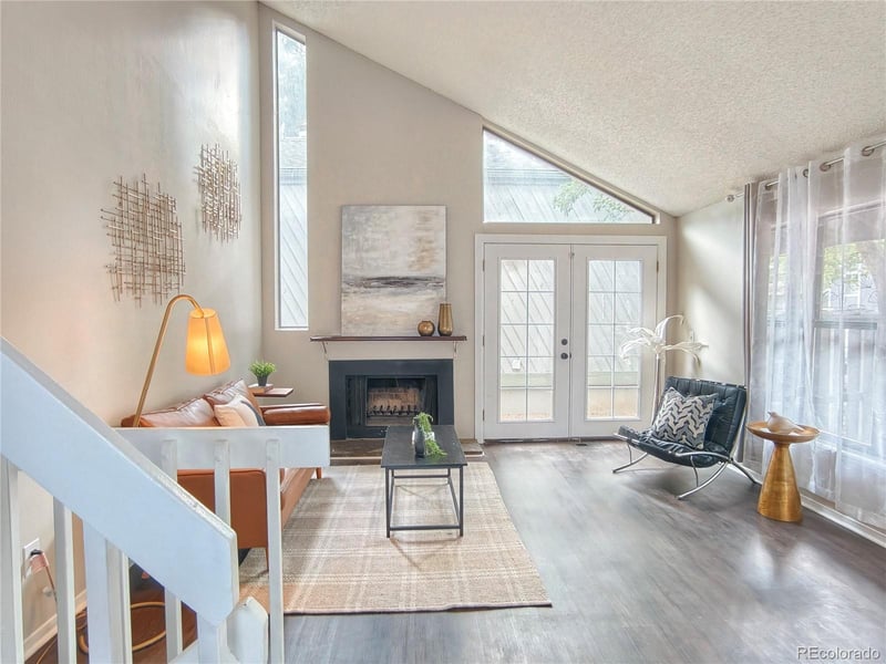10107 Peakview Ave, Englewood, CO 80111