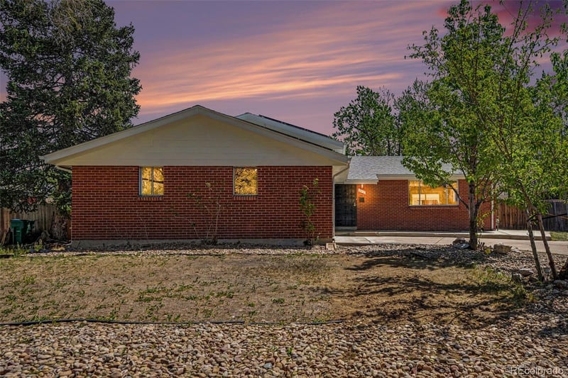 362 Salem St, Aurora, CO 80011
