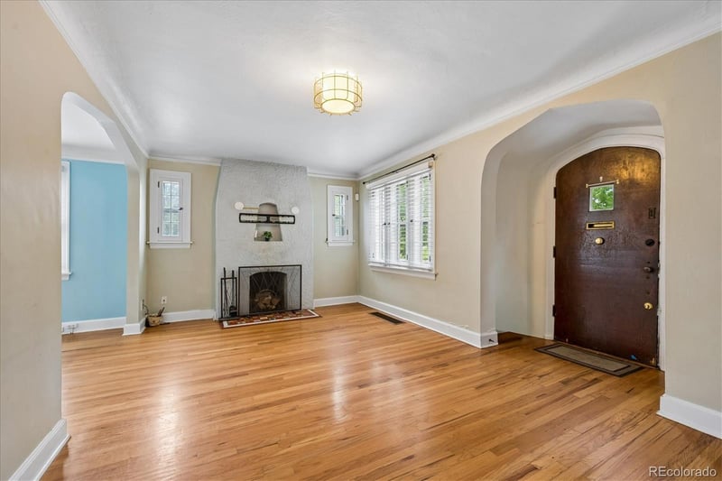 1400 Elm St, Denver, CO 80220