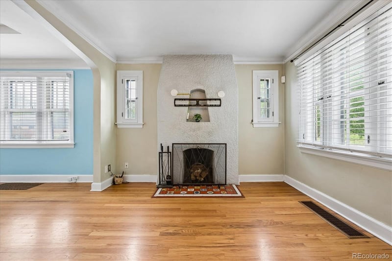 1400 Elm St, Denver, CO 80220