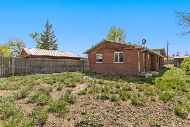 607 Navajo Ave, Simla, CO 80835