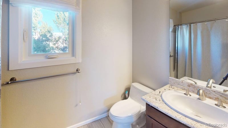 8958 Forrest Dr, Highlands Ranch, CO 80126