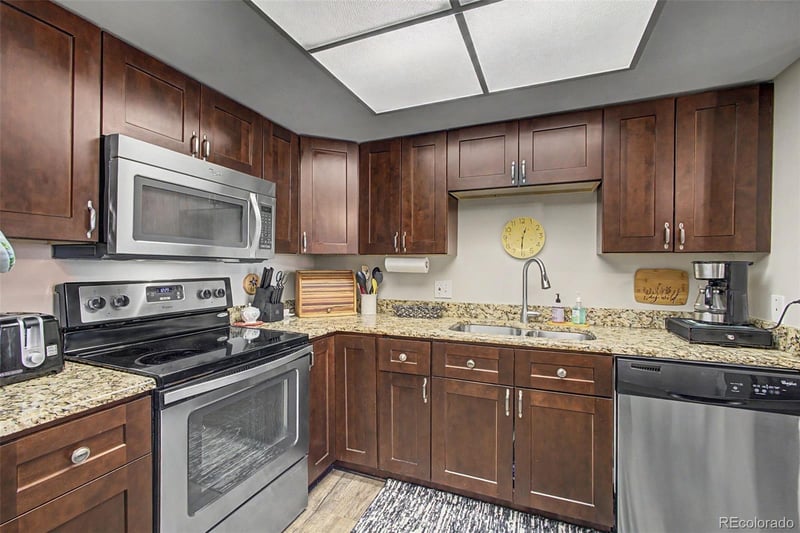14390 Marina Dr #208, Aurora, CO 80014