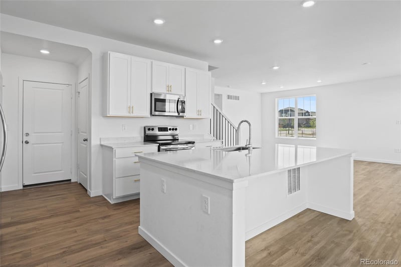 10231 Tucson St, Commerce City, CO 80022