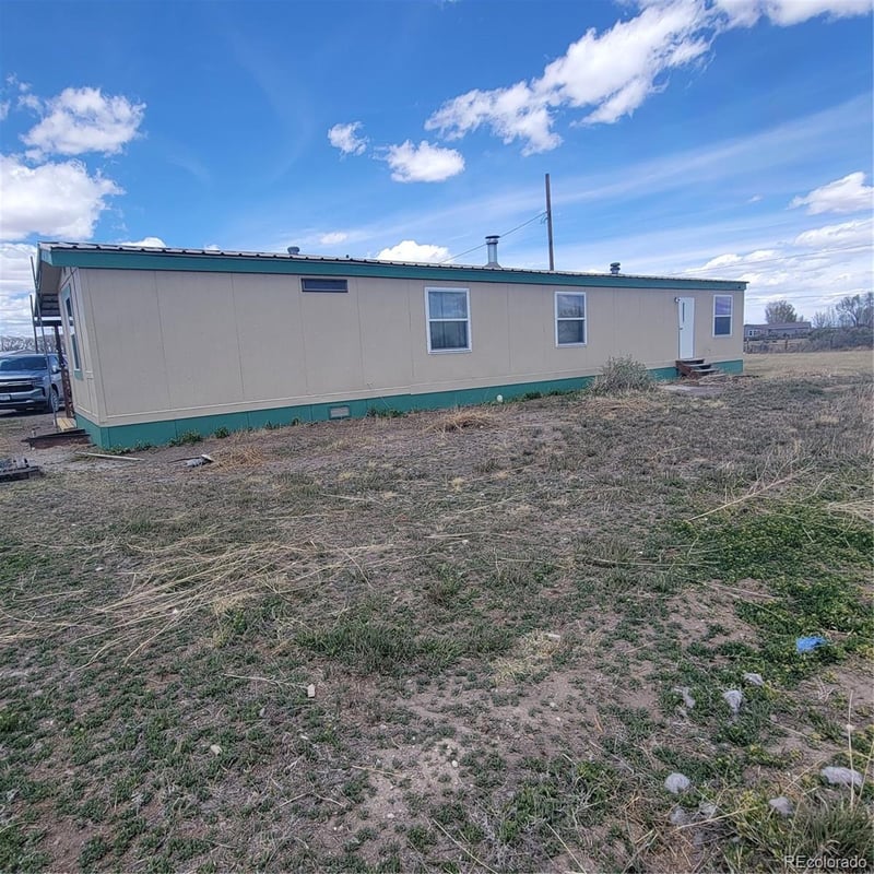 930 8th St, Sanford, CO 81151