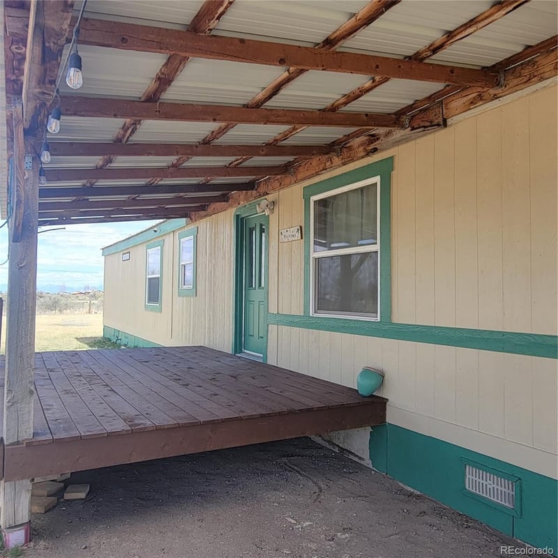 930 8th St, Sanford, CO 81151