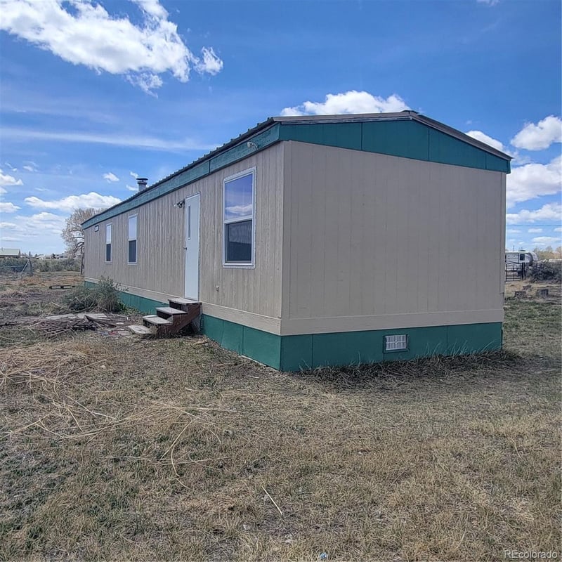 930 8th St, Sanford, CO 81151