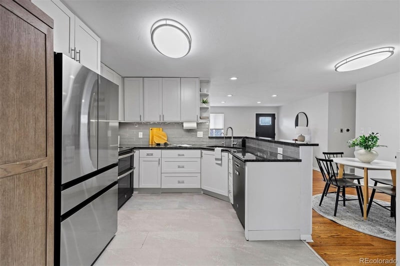 141 S Saulsbury St, Lakewood, CO 80226
