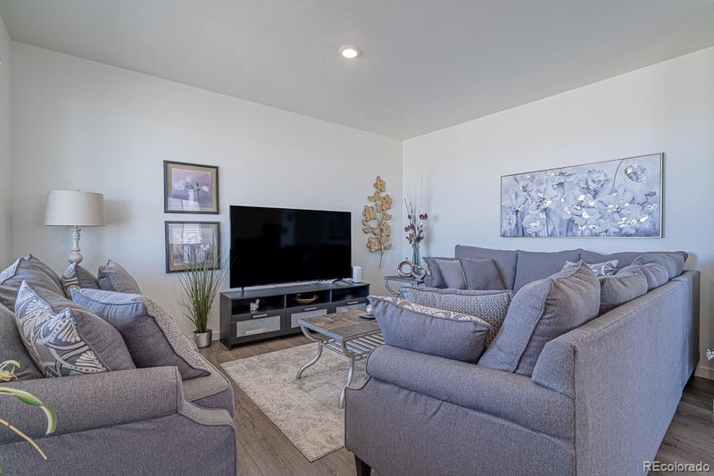 28264 8th Pl, Watkins, CO 80137