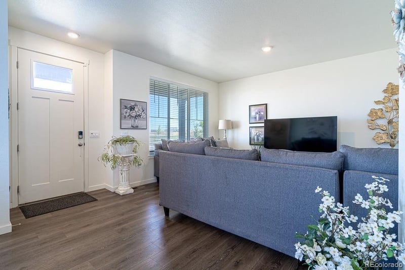 28264 8th Pl, Watkins, CO 80137