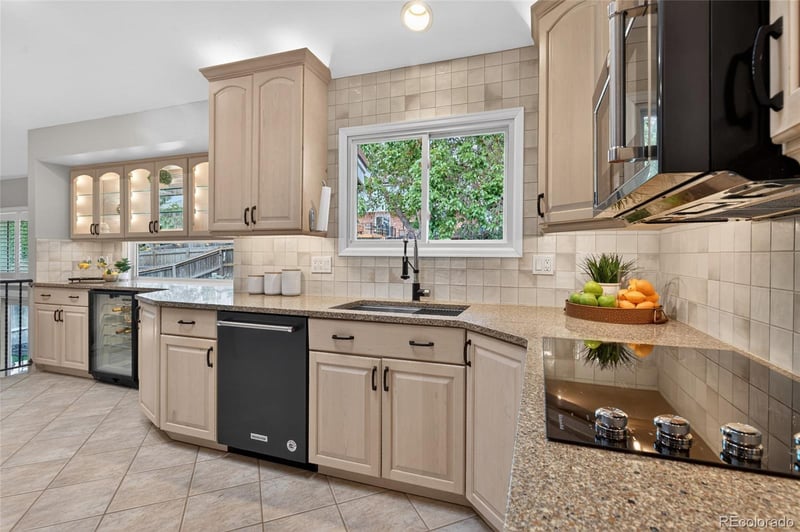 8228 Lodgepole Trl, Lone Tree, CO 80124