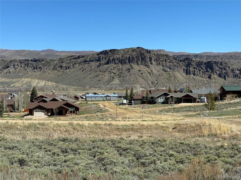 41 Ridgeway Ave, Hot Sulphur Springs, CO 80451