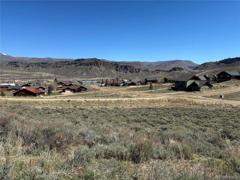 41 Ridgeway Ave, Hot Sulphur Springs, CO 80451