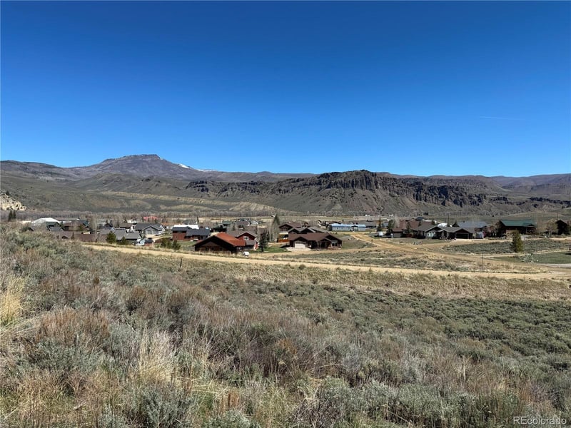 41 Ridgeway Ave, Hot Sulphur Springs, CO 80451