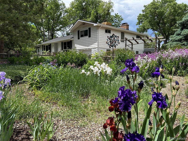 99 S Holland St, Lakewood, CO 80226
