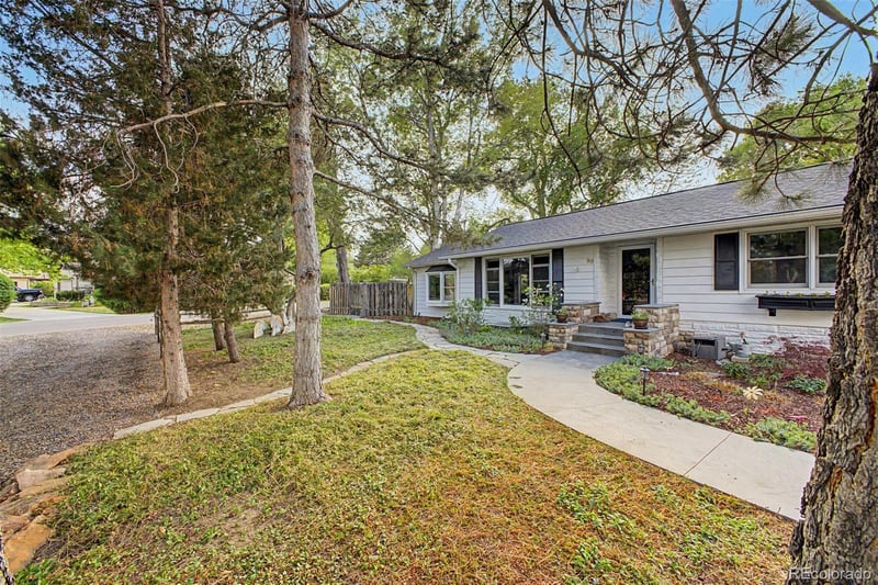 99 S Holland St, Lakewood, CO 80226