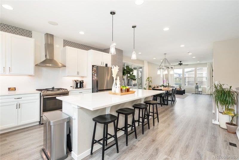 9051 Southurst Ct, Littleton, CO 80129