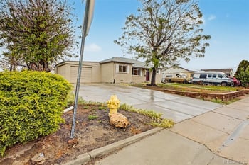 2301 E 93rd Pl, Thornton, CO 80229