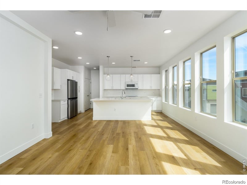 2851 52nd Ave #205, Denver, CO 80221