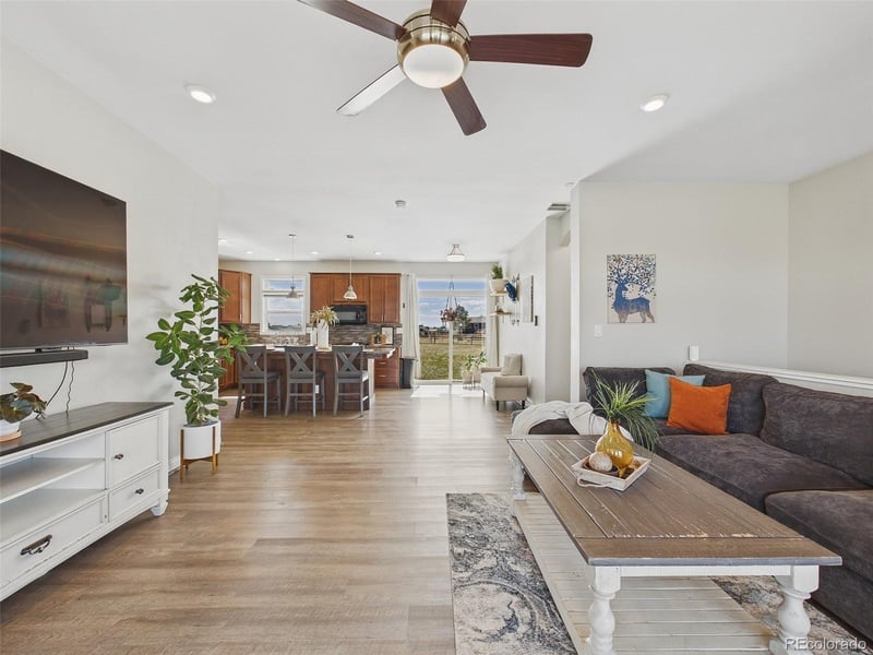 44076 Morning Star Ct, Elizabeth, CO 80107