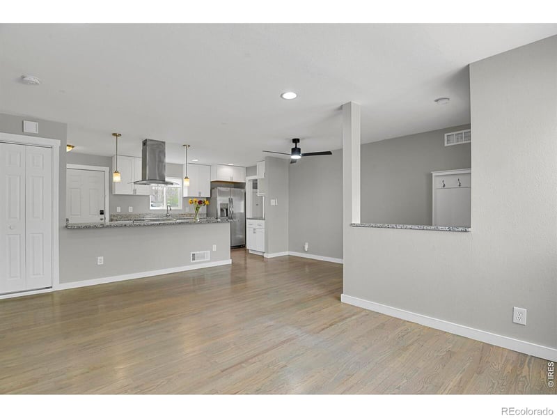 1216 Kingston St, Aurora, CO 80010
