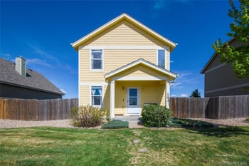 2830 Renshaw St, Strasburg, CO 80136