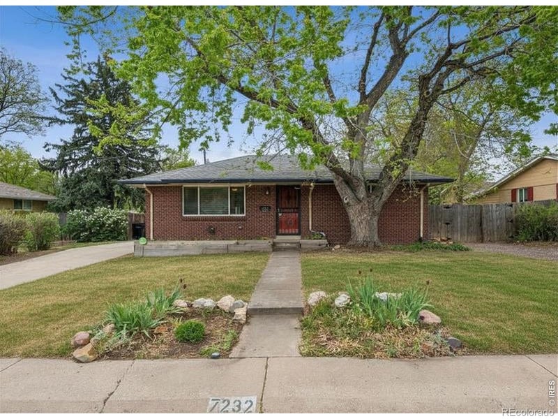 7232 67th Pl, Arvada, CO 80003