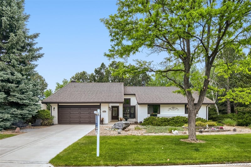15896 Saratoga Pl, Aurora, CO 80015