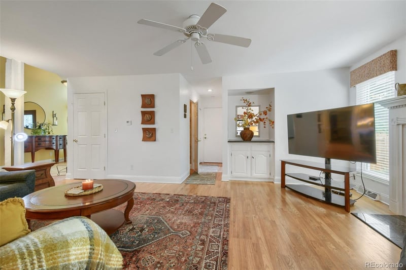 15896 Saratoga Pl, Aurora, CO 80015