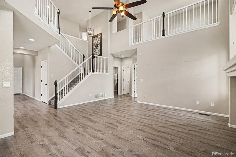 6019 Ukraine Cir, Aurora, CO 80015