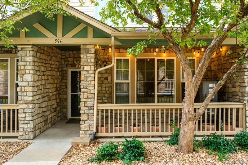 591 Mobile Pl, Aurora, CO 80017