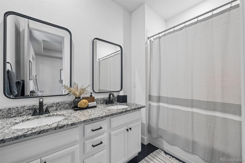 28017 Nichols Pl, Aurora, CO 80016