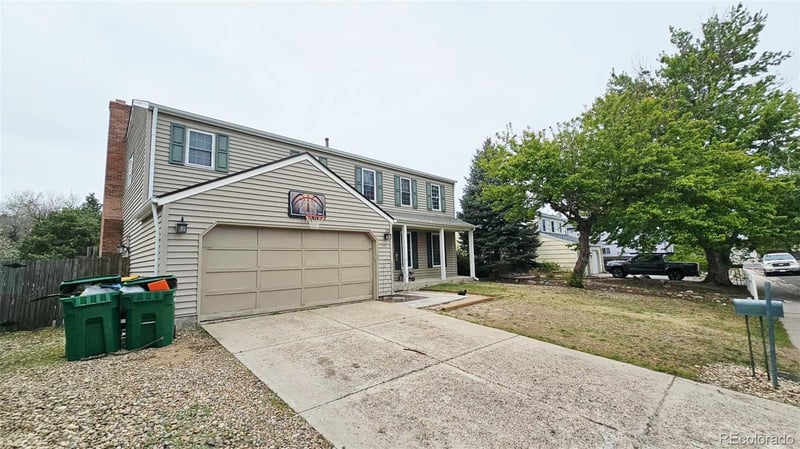 1584 Vaughn Cir, Aurora, CO 80012